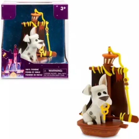 Disney’s Pirates of the Caribbean Guard Dog Vinyl Figurine - NIB - Picture 1 of 9